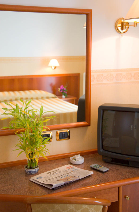 Hotel Il Caminetto Porto San Giorgio Room photo